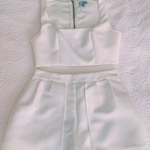 White Two Piece Tobi Set